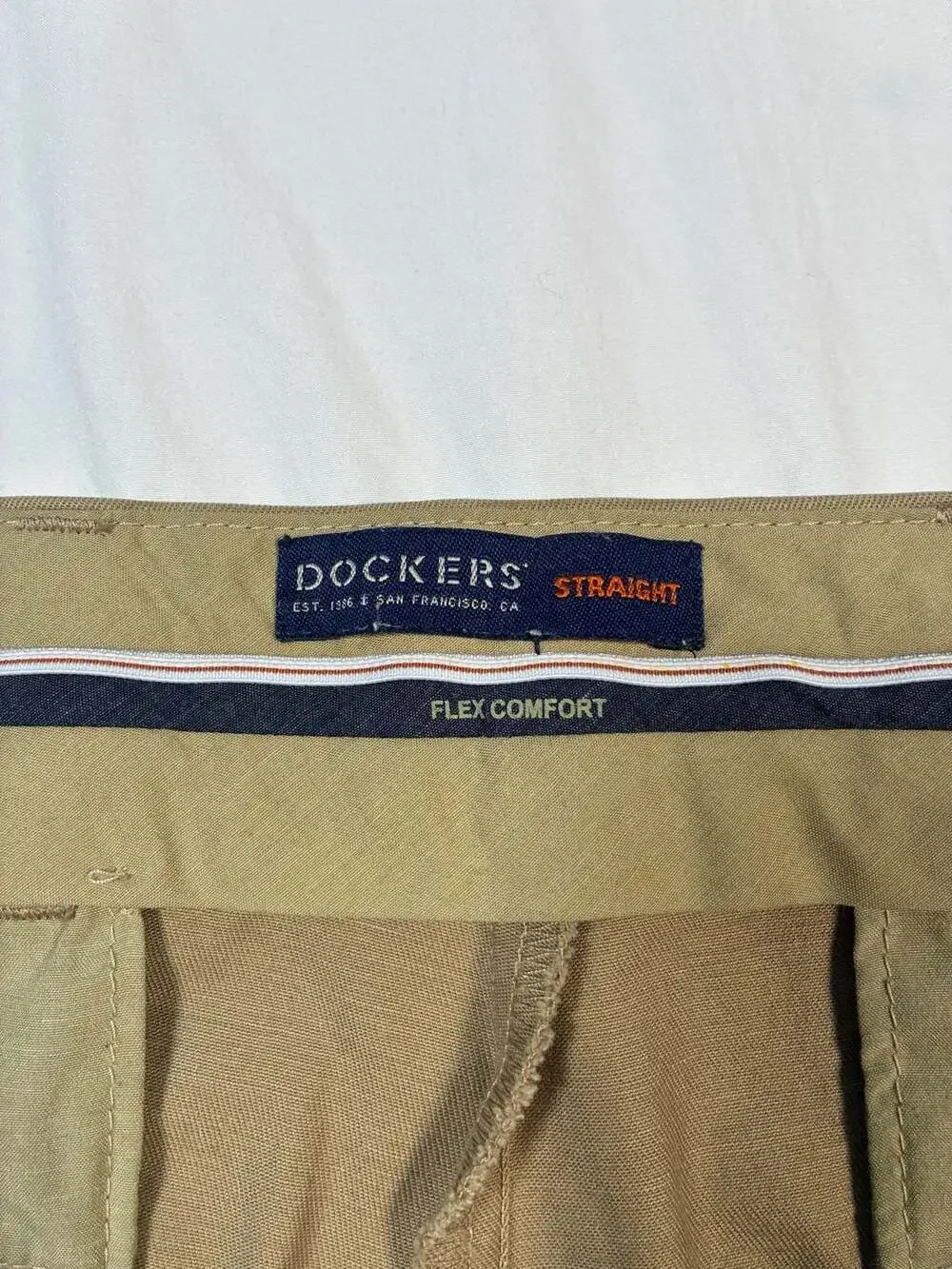 Dockers Men's Original Relaxed Fit Comfort Khaki Chino Pants